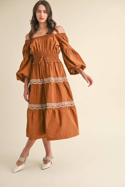 EMBROIDERED LACE TRIM MIDI DRESS RUST