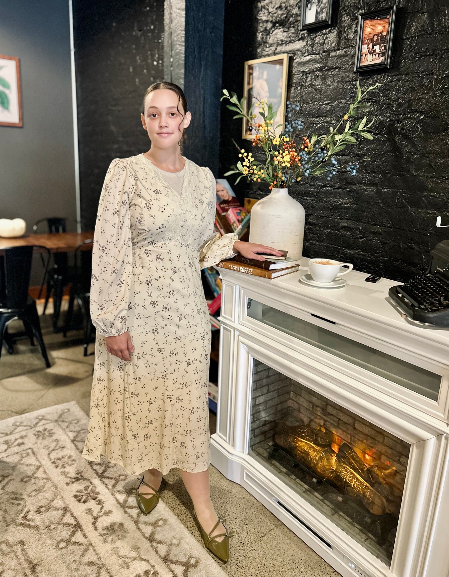 Vintage Floral Lace Trim Dress