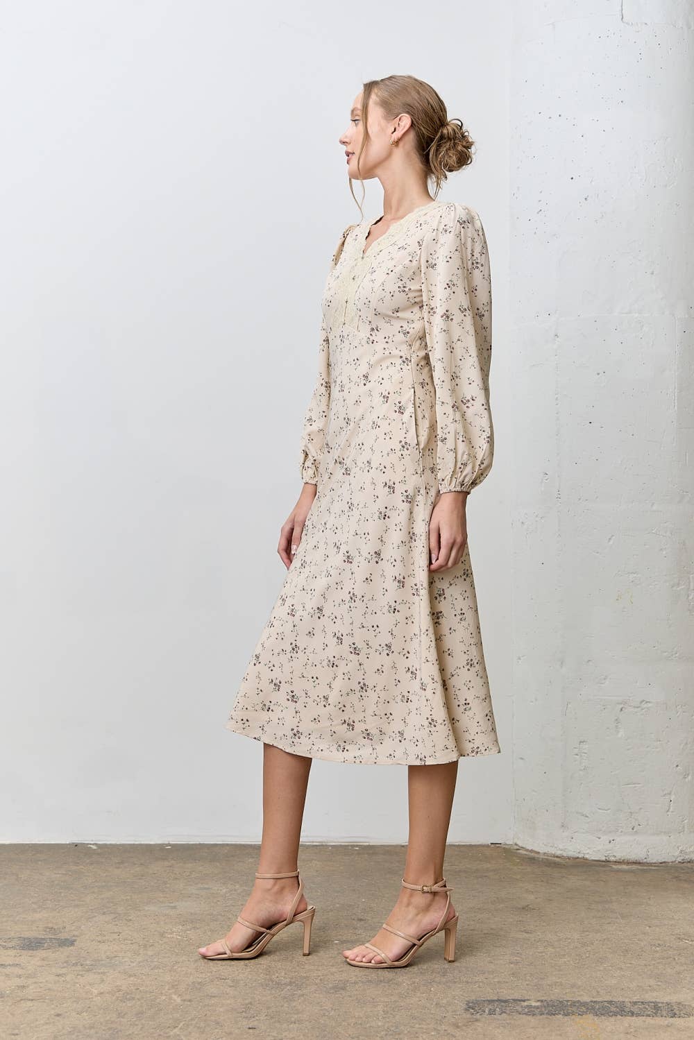 LACE TRIM FLORAL PRINT MIDI DRESS