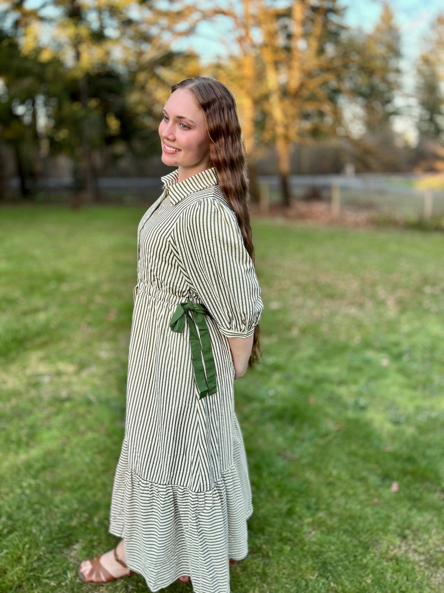 STRIPED CONTRAST SIDE RIBBON MIDI DRESS