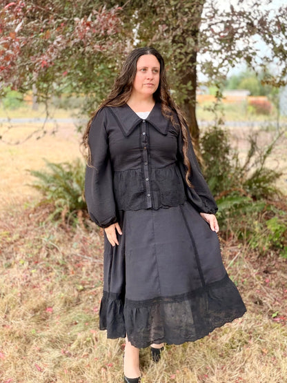 COTTON EYELET ACCENT COLLARED TOP & SKIRT SET