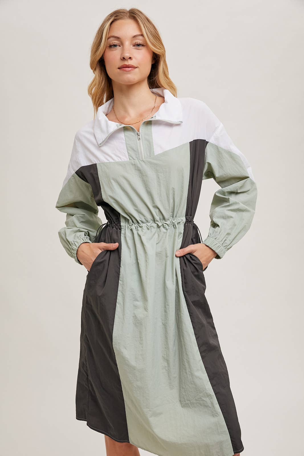 COLOR BLOCK LIGHTWEIGHT WINDBREAKER ANORAK DRESS