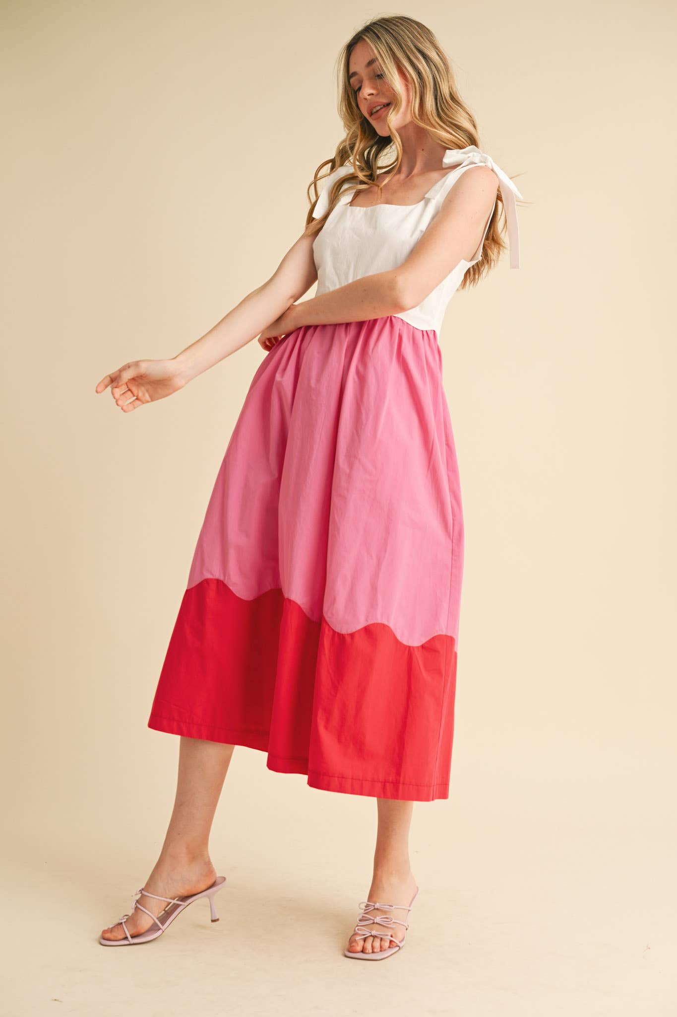 SCALLOPED COLOR BLOCK PINK SCALLOP MIDI DRESS