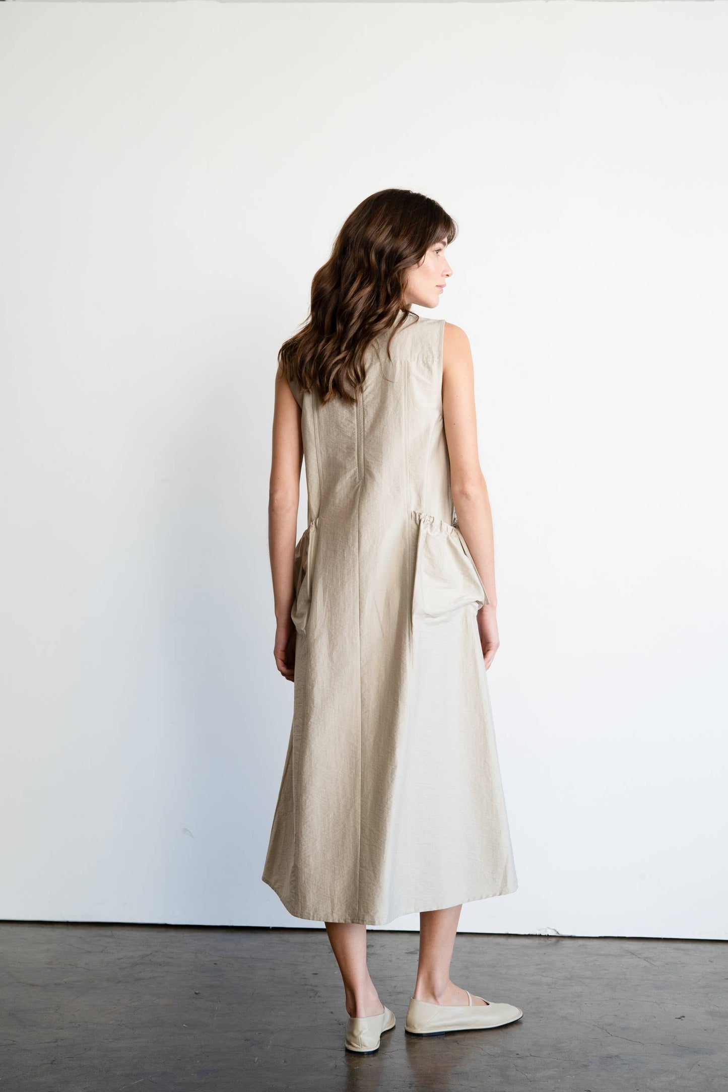 CASUAL DROPPED POCKET MIDI DRESS
