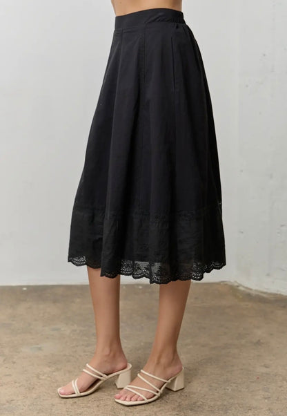 COTTON EYELET ACCENT COLLARED TOP & SKIRT SET