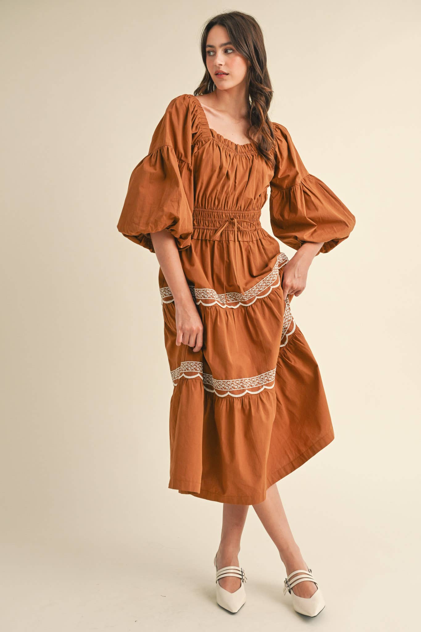 EMBROIDERED LACE TRIM MIDI DRESS RUST