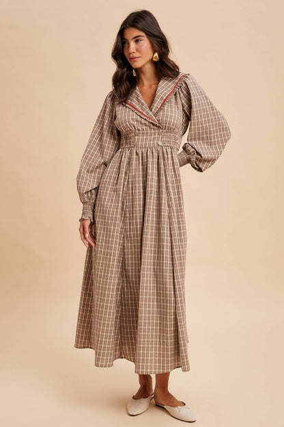 Babydoll Vintage Collar Midi Dress