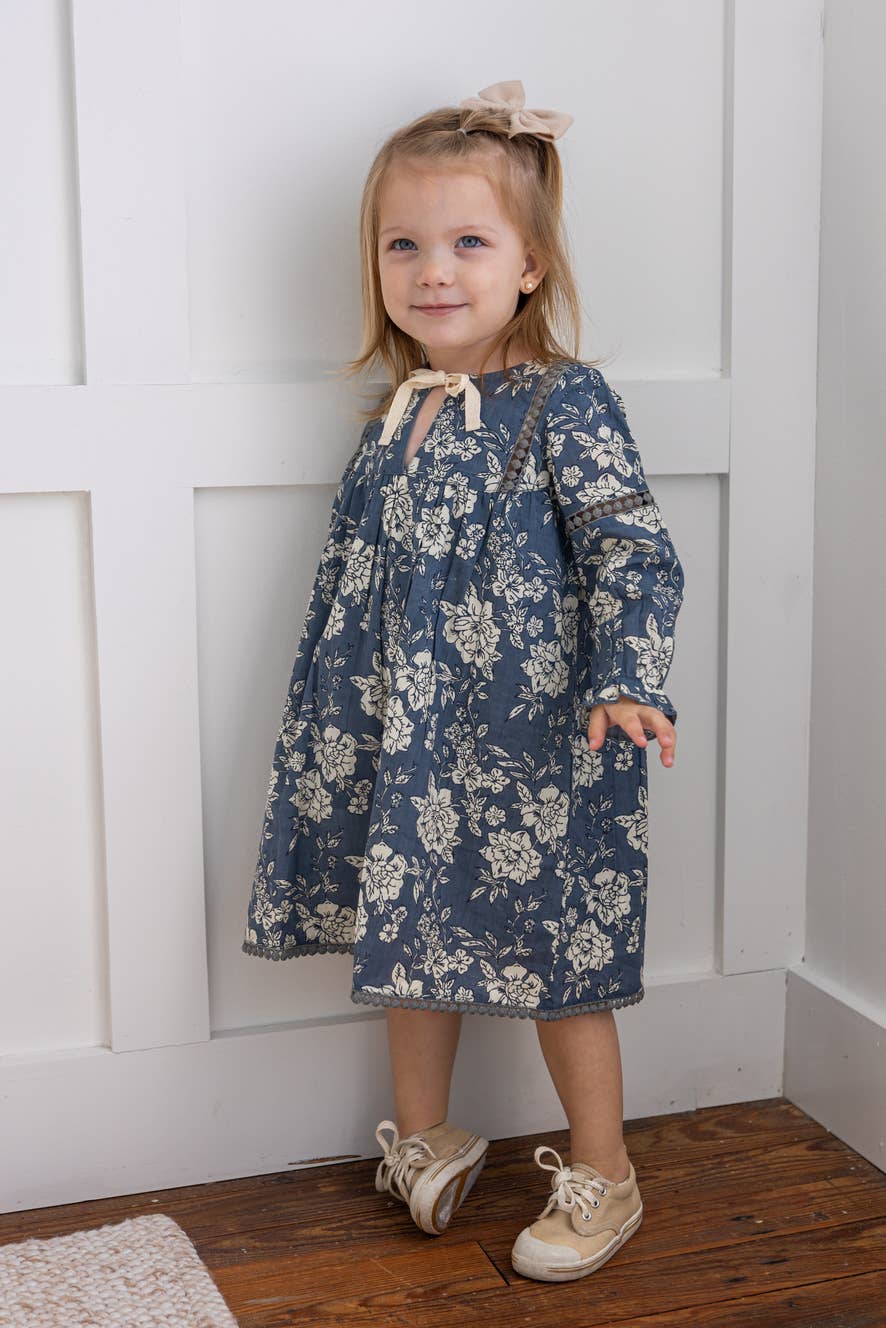 Grey Floral Printed Front & Bottom Lace Long Sleeves Gather Dress