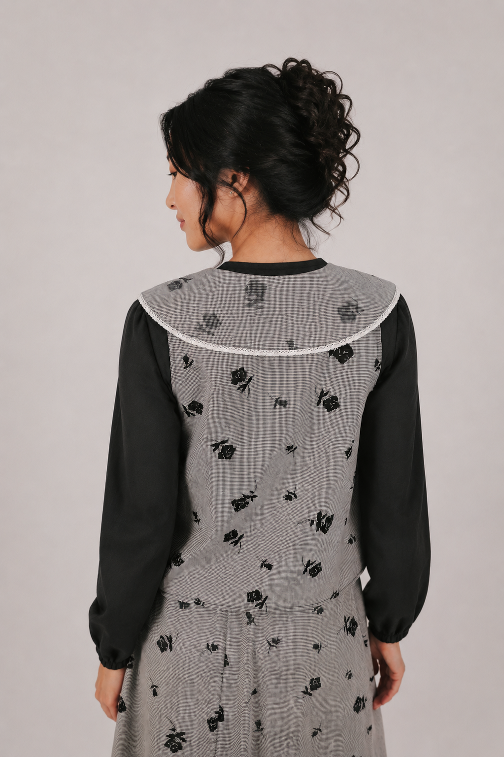 Black Gray Floral Essential Bloom Top and Skirt Set