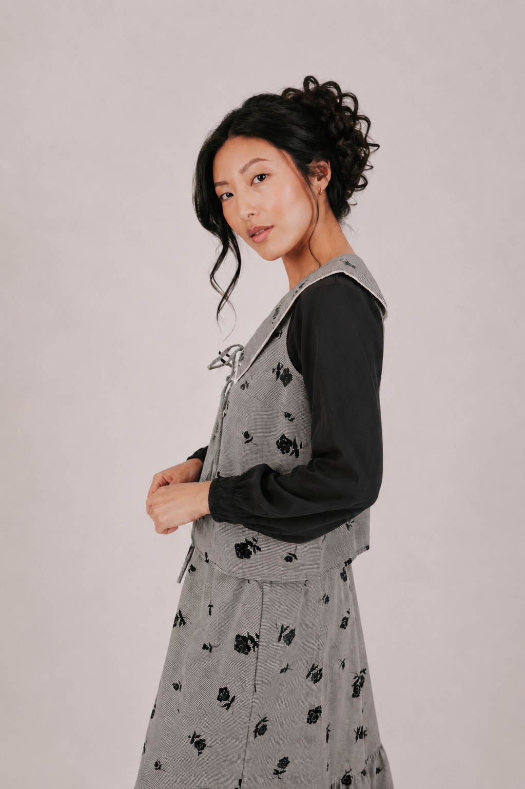 Black Gray Floral Essential Bloom Top and Skirt Set
