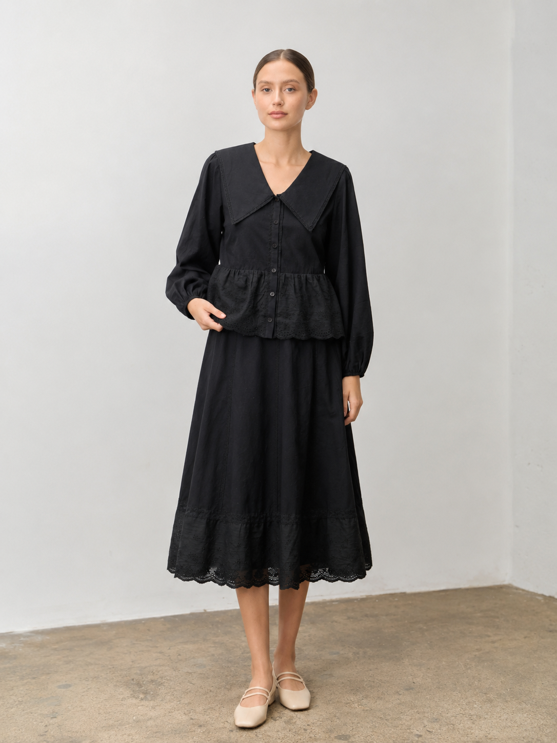 COTTON EYELET ACCENT COLLARED TOP & SKIRT SET