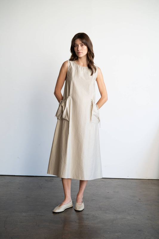 CASUAL DROPPED POCKET MIDI DRESS