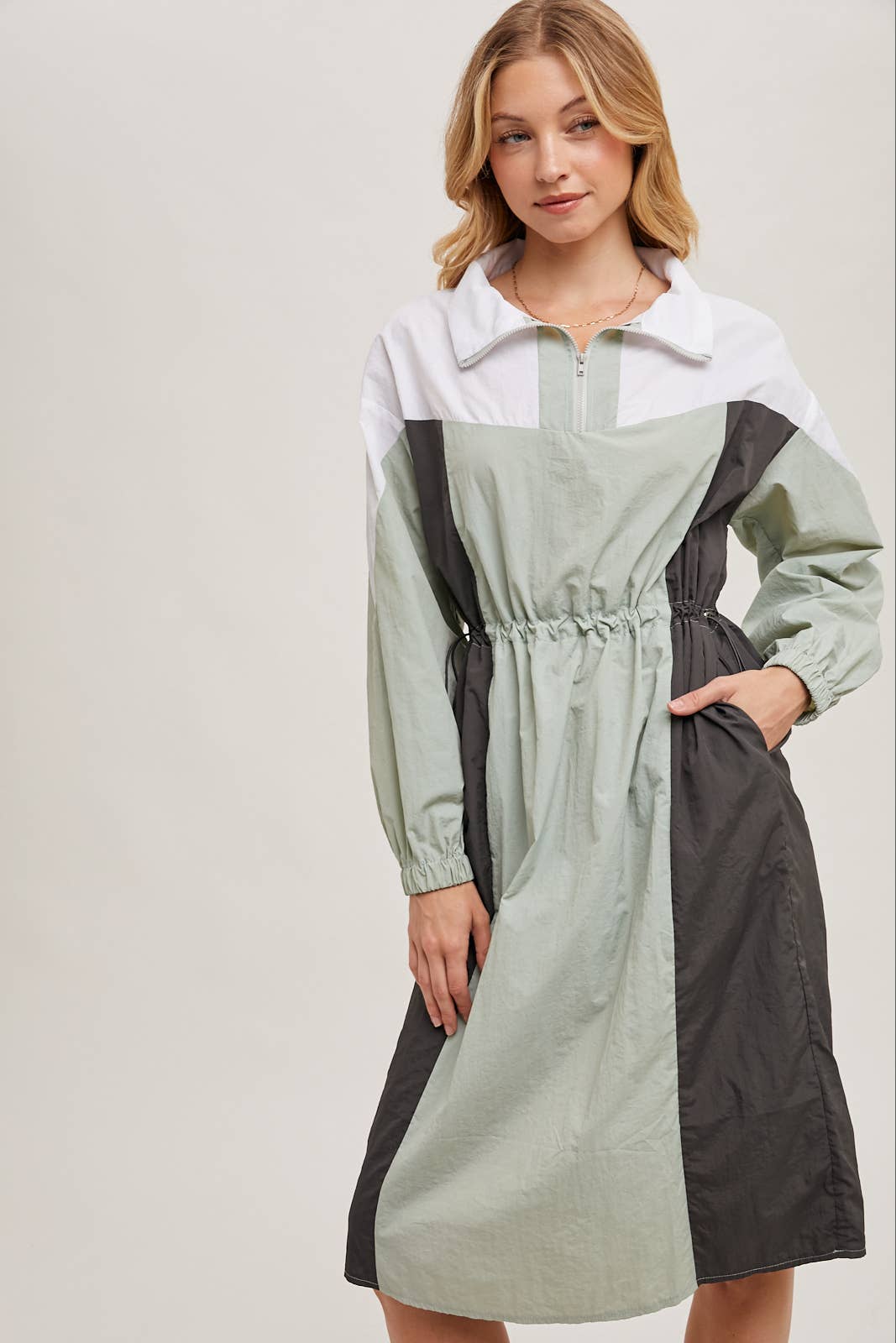 COLOR BLOCK LIGHTWEIGHT WINDBREAKER ANORAK DRESS