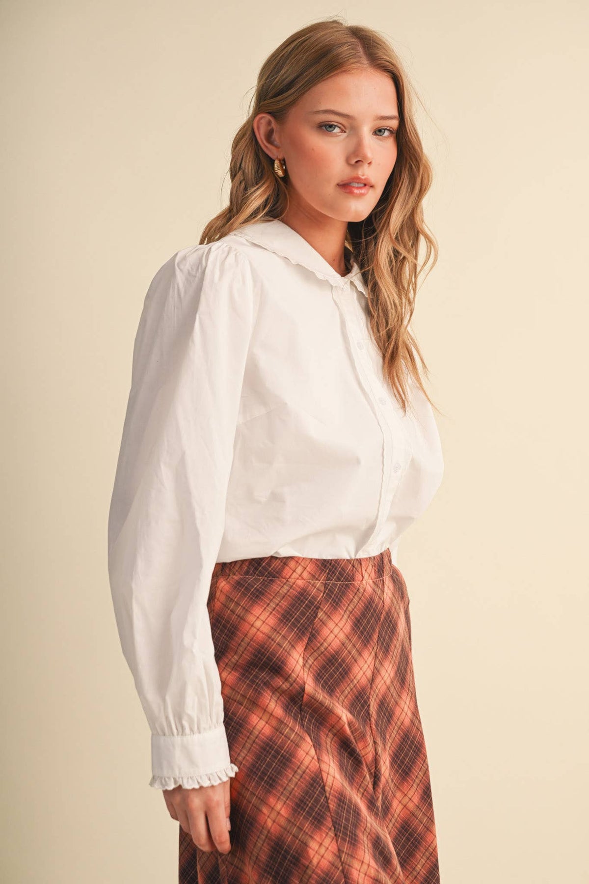 BUTTON UP TOP WITH SCALLOPED TRIM PETER PAN COTTON BLOUSE BLACK WHITE MUSHROOM