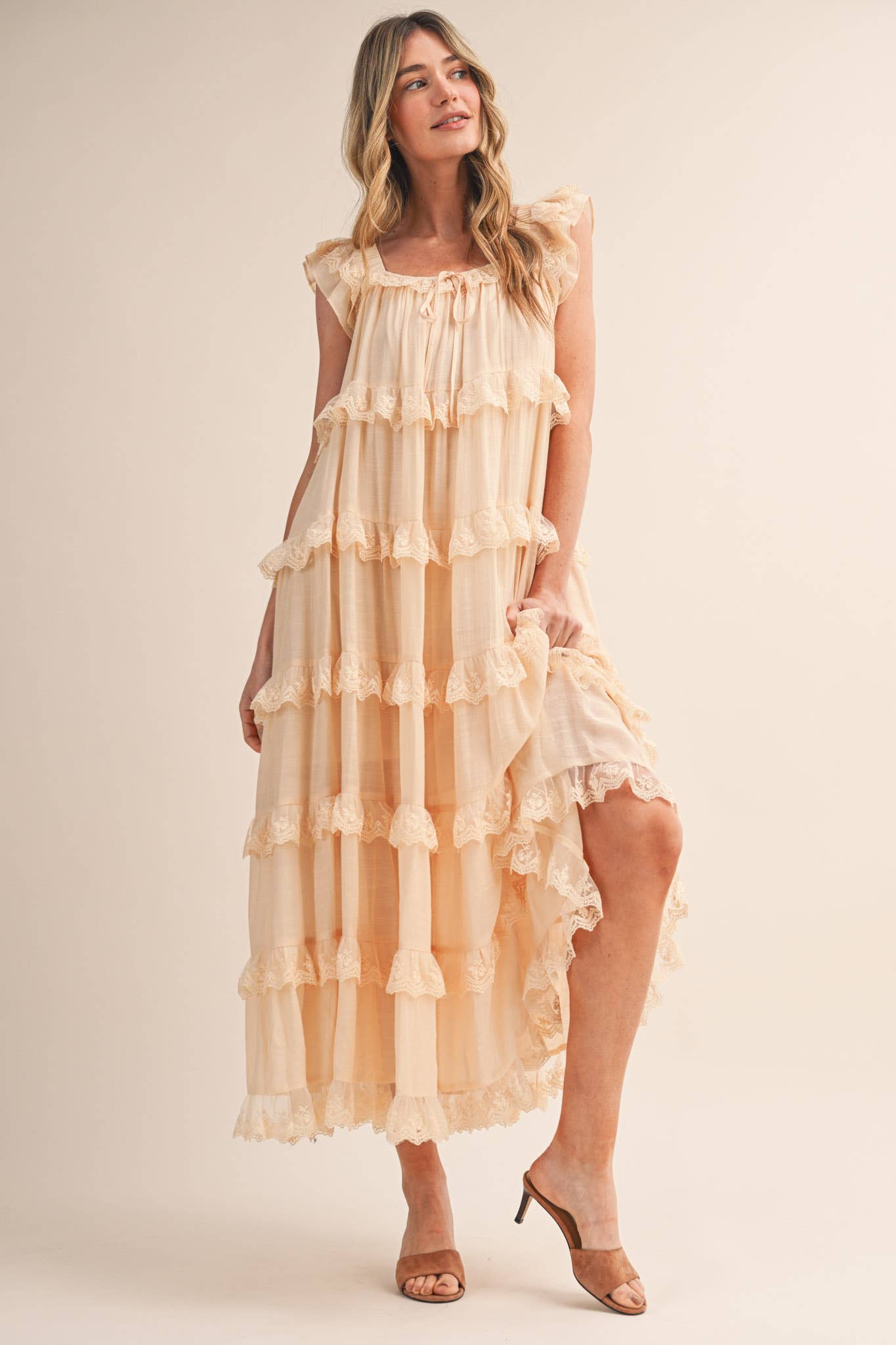 TIERED LACE TRIM FLOWY MAXI DRESS RUFFLE BLACK CREAM