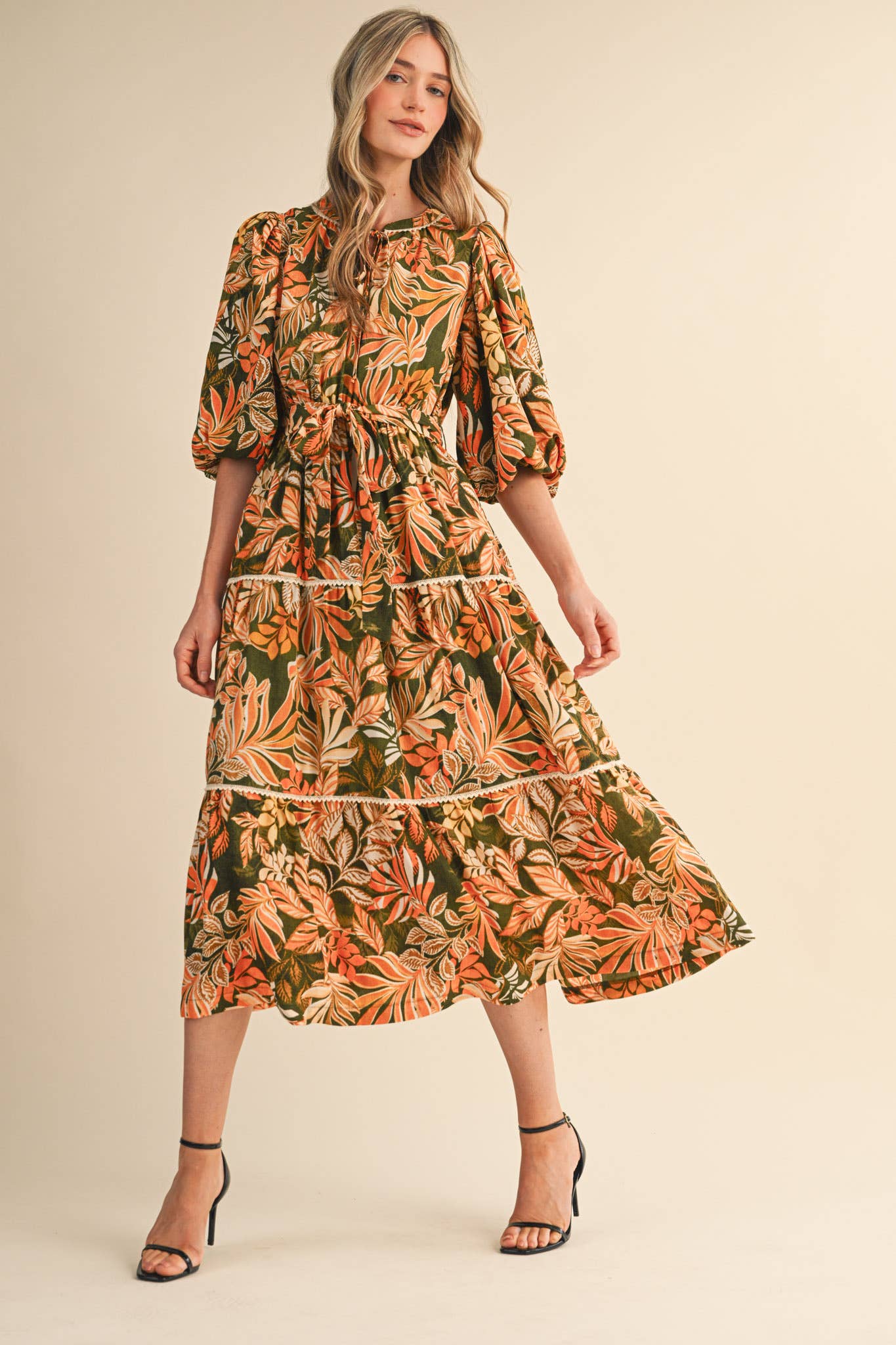 EXCLUSIVE PRINT BUBBLE SLV TIERED MIDI DRESS GREEN FLORAL LEAF TIE