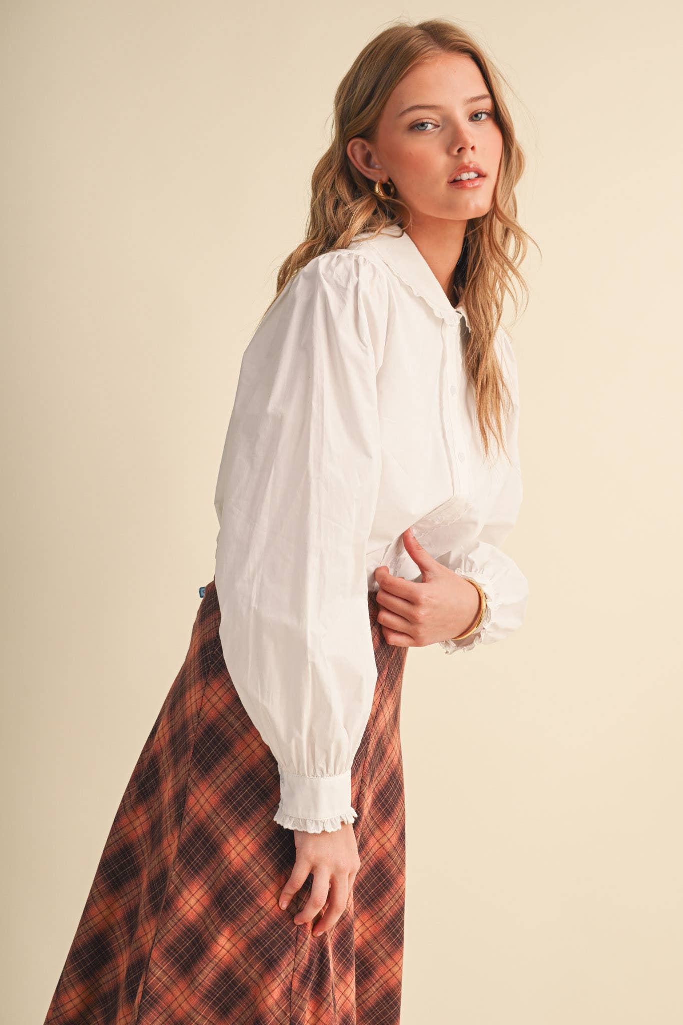 BUTTON UP TOP WITH SCALLOPED TRIM PETER PAN COTTON BLOUSE BLACK WHITE MUSHROOM