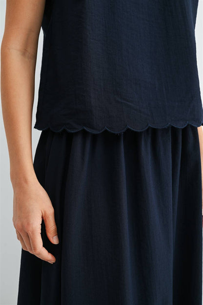 CROPPED SCALLOP EDGE BLOUSE - PRE ORDER